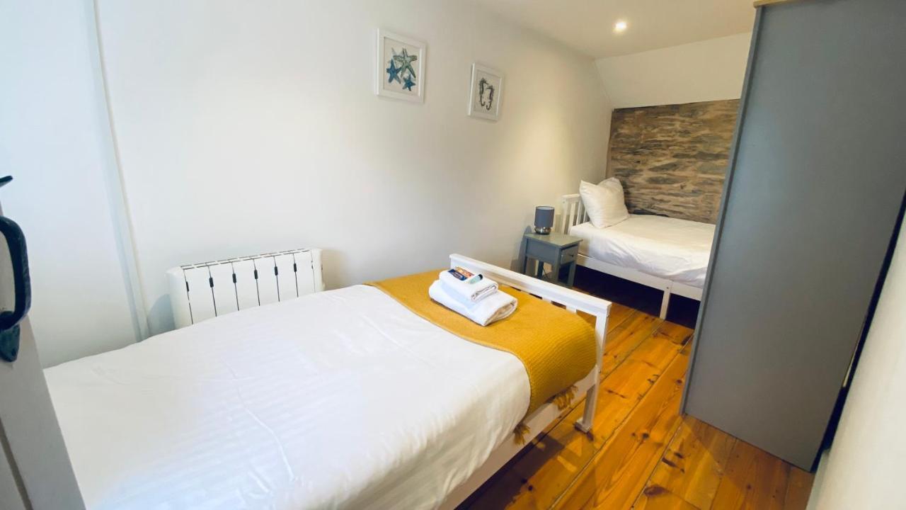 Spindrift Is A Beautiful Newly Refurbished Three Bedroom Private Family House Located On The Old Harbour And The Coastal Path In The Heart Of Beautiful Polperro Exterior foto